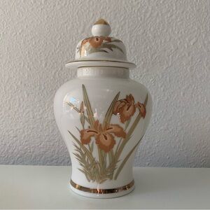 Vintage Porcelain China Japanese Iris Flower Design Ginger Jar With Lid